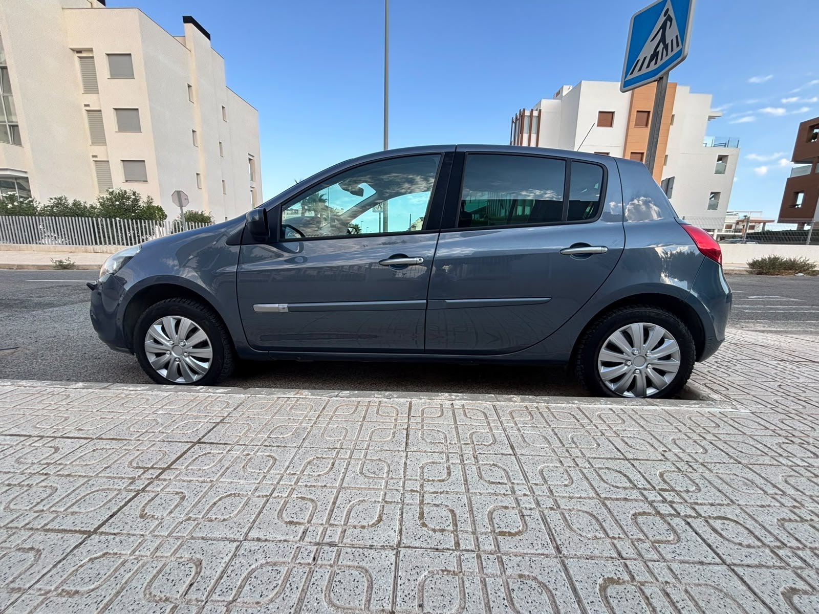 renault-clio-2012 photo